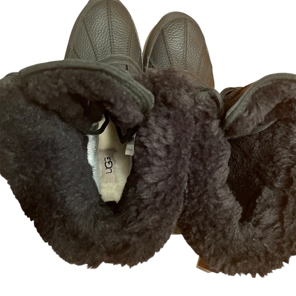 UGG Adirondack III – 1095141 BBLC Total Black US Women’s Size 10 - Picture 10 of 11